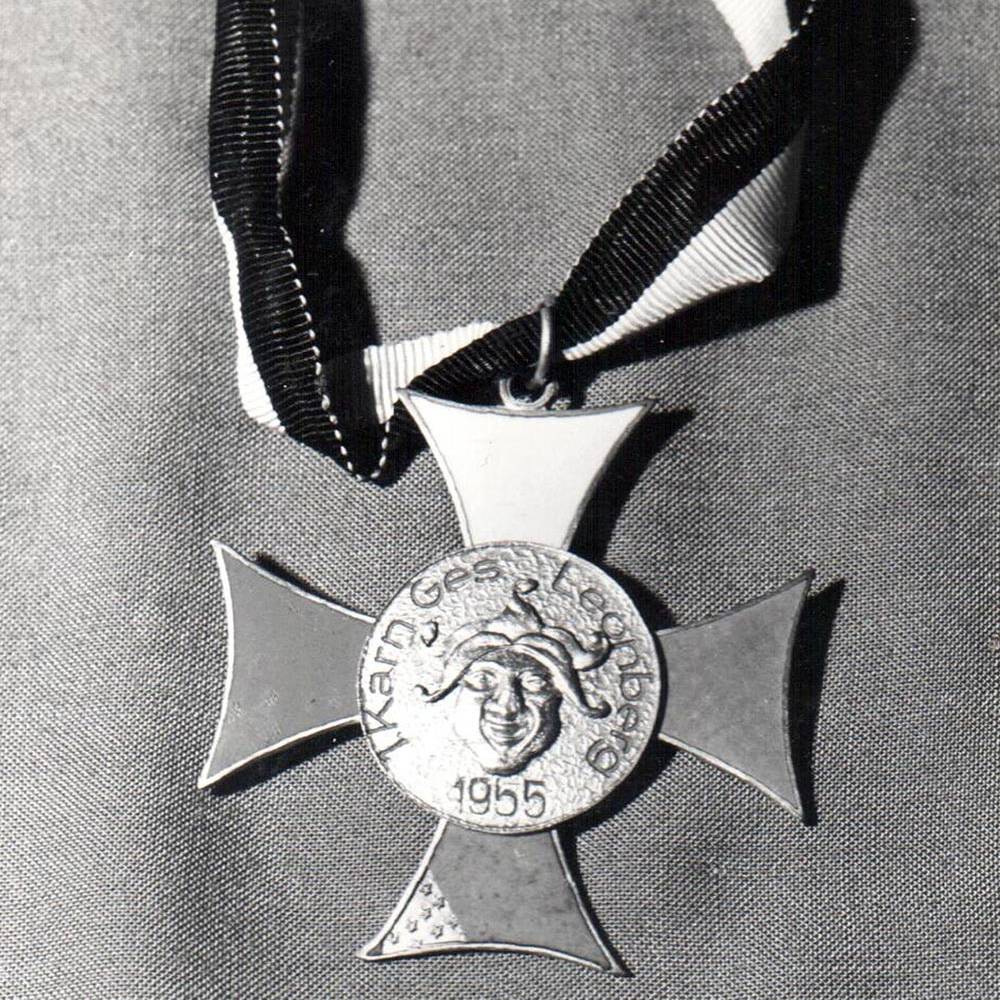 Jahresorden 1954-1955