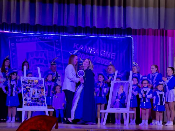 Bevor unsere Inthronisation und …