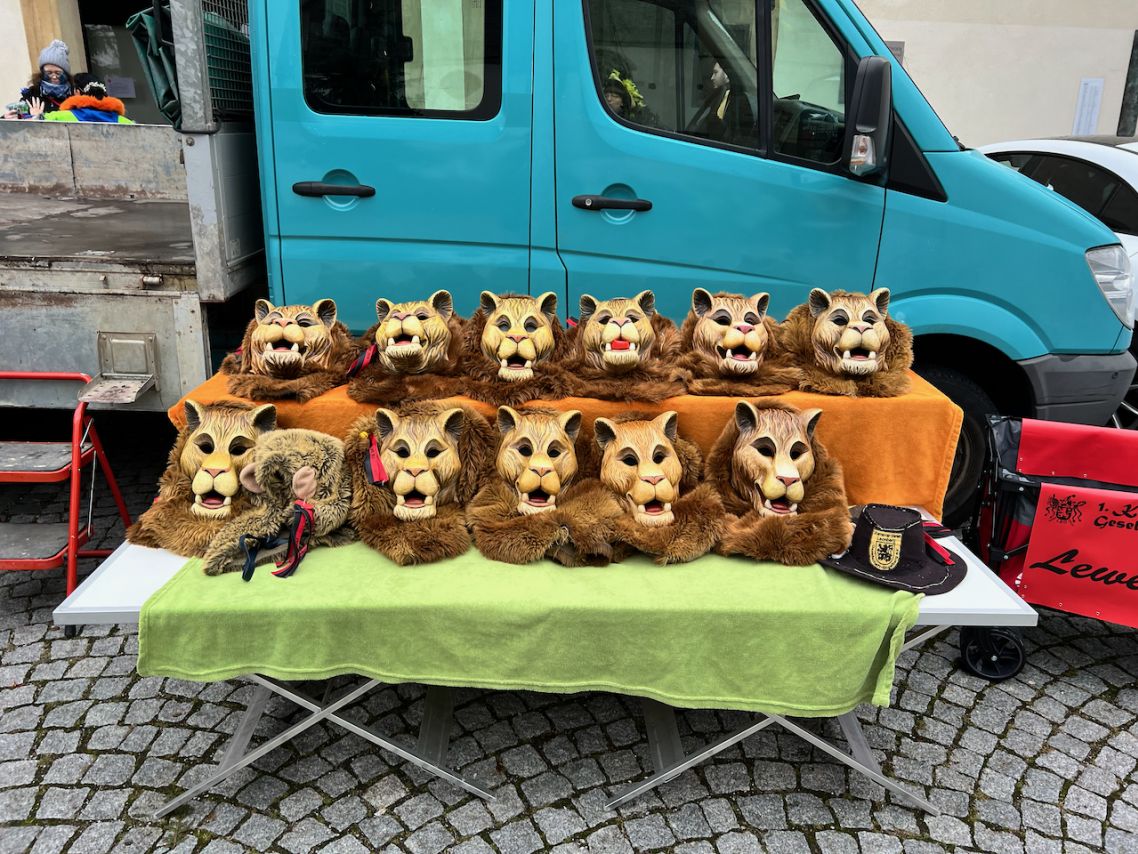Narrenmesse & Maskenabstauben der Lewenbercher
